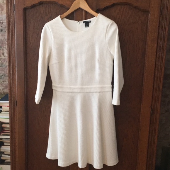 Club Monaco Dresses & Skirts - Club Monaco size 8 white dress. Worn once!